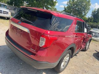 2022 Ford Explorer XLT - Exterior Rear Right Corner Image